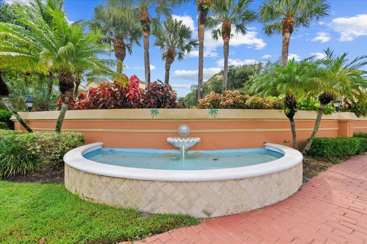 41 Uno Lago Drive, Juno Beach, FL 33408 Photo