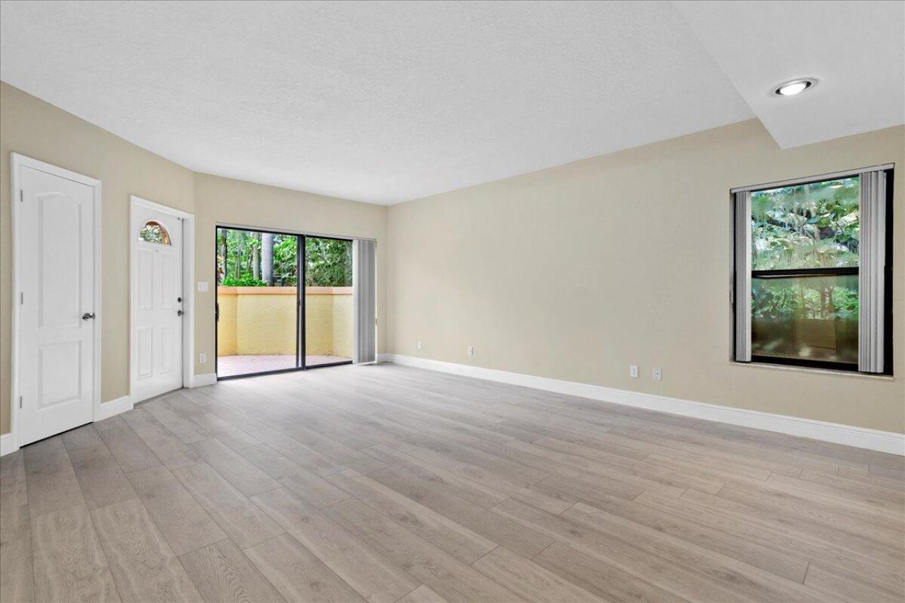 41 Uno Lago Drive, Juno Beach, FL 33408 Photo