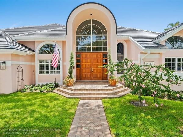 2342 NE 26th St, Lighthouse Point, FL 33064