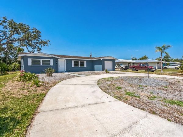 315 DORCHESTER DRIVE, VENICE, FL 34293