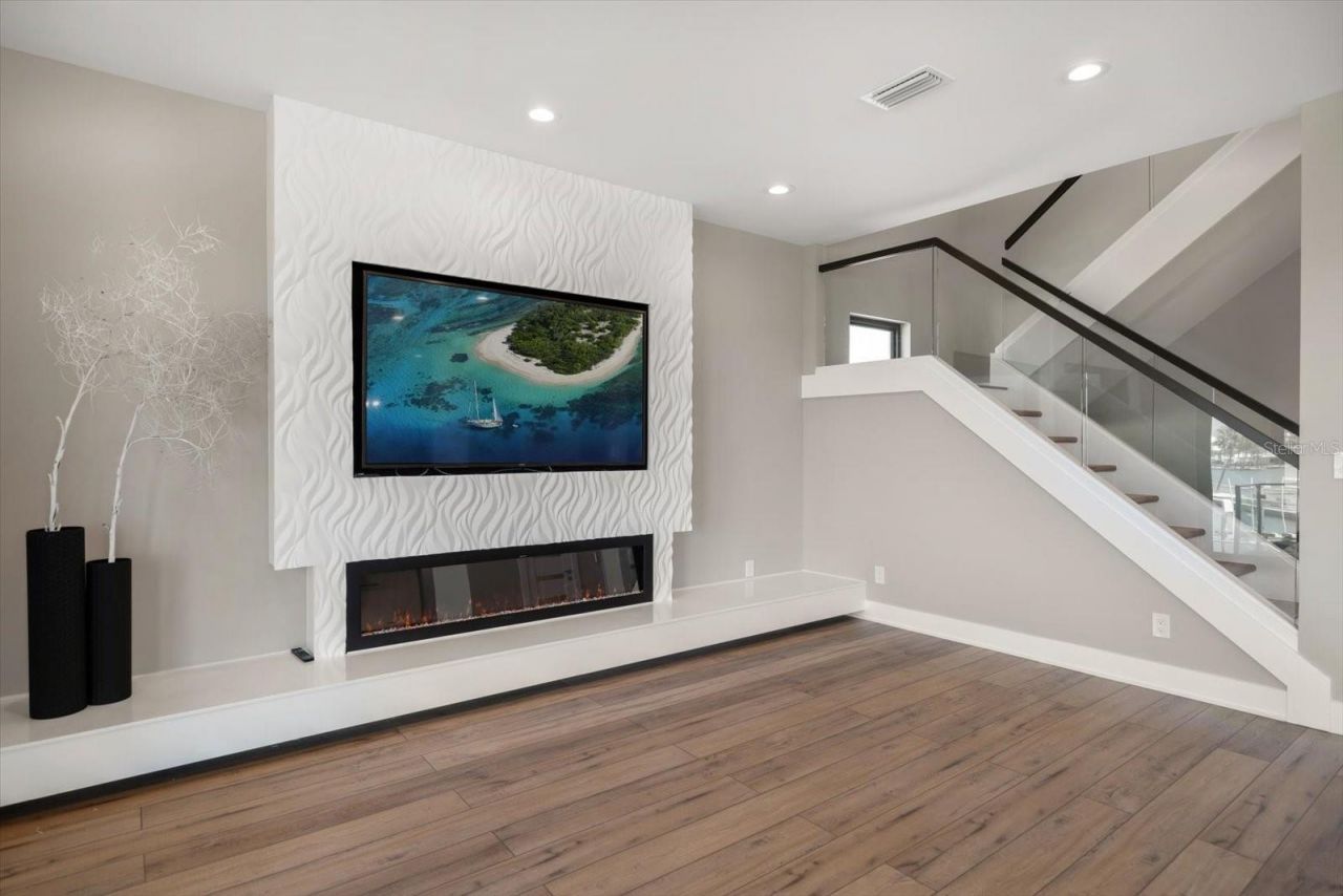 16047 Redington Drive, Redington Beach, FL 33708 Photo