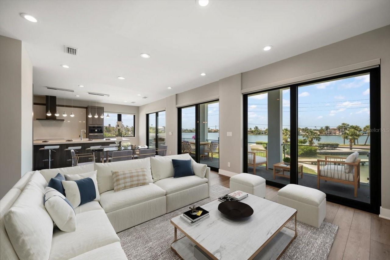 16047 Redington Drive, Redington Beach, FL 33708 Photo