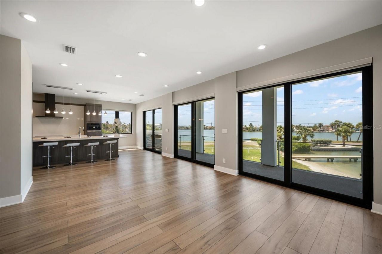 16047 Redington Drive, Redington Beach, FL 33708 Photo