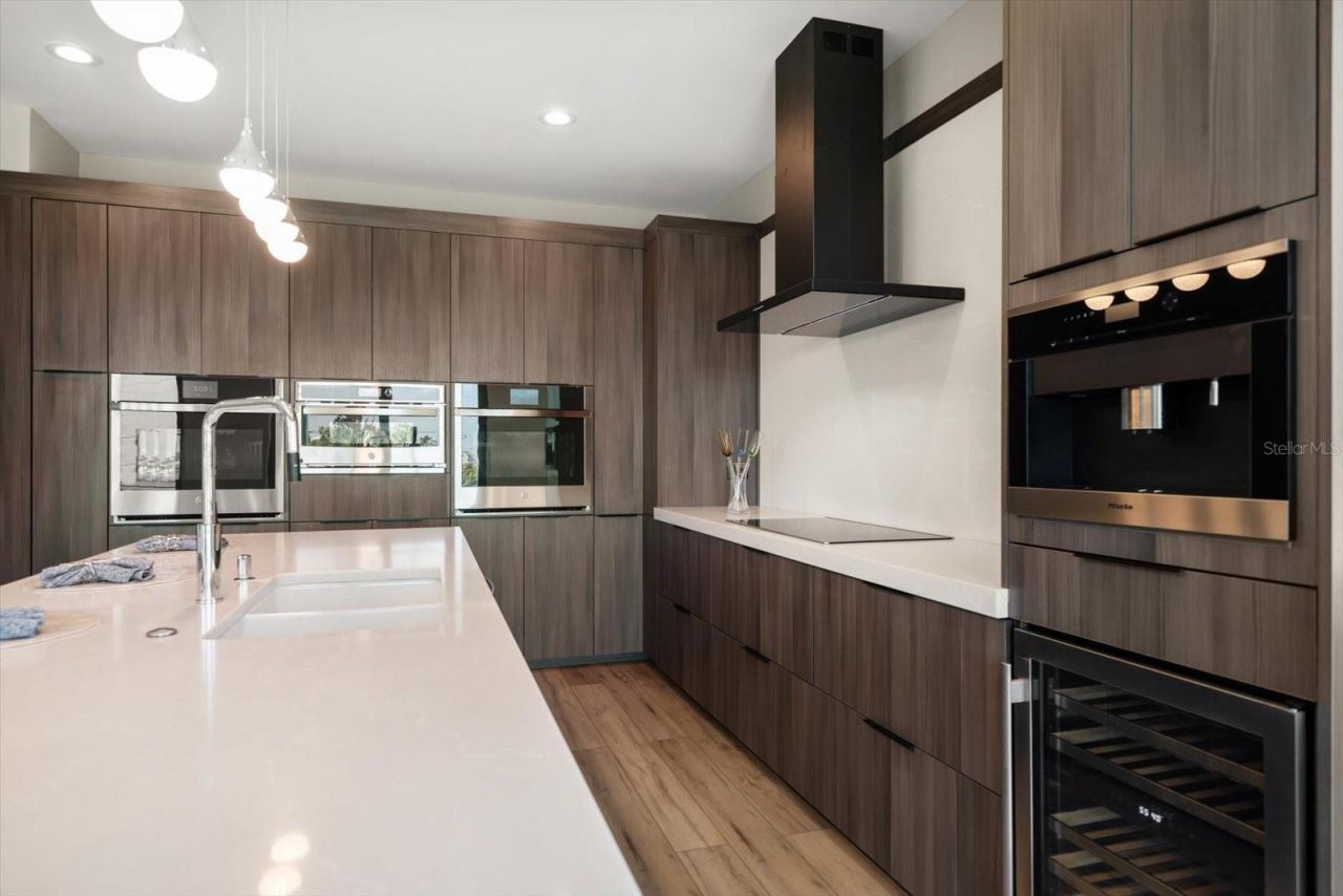 16047 Redington Drive, Redington Beach, FL 33708 Photo