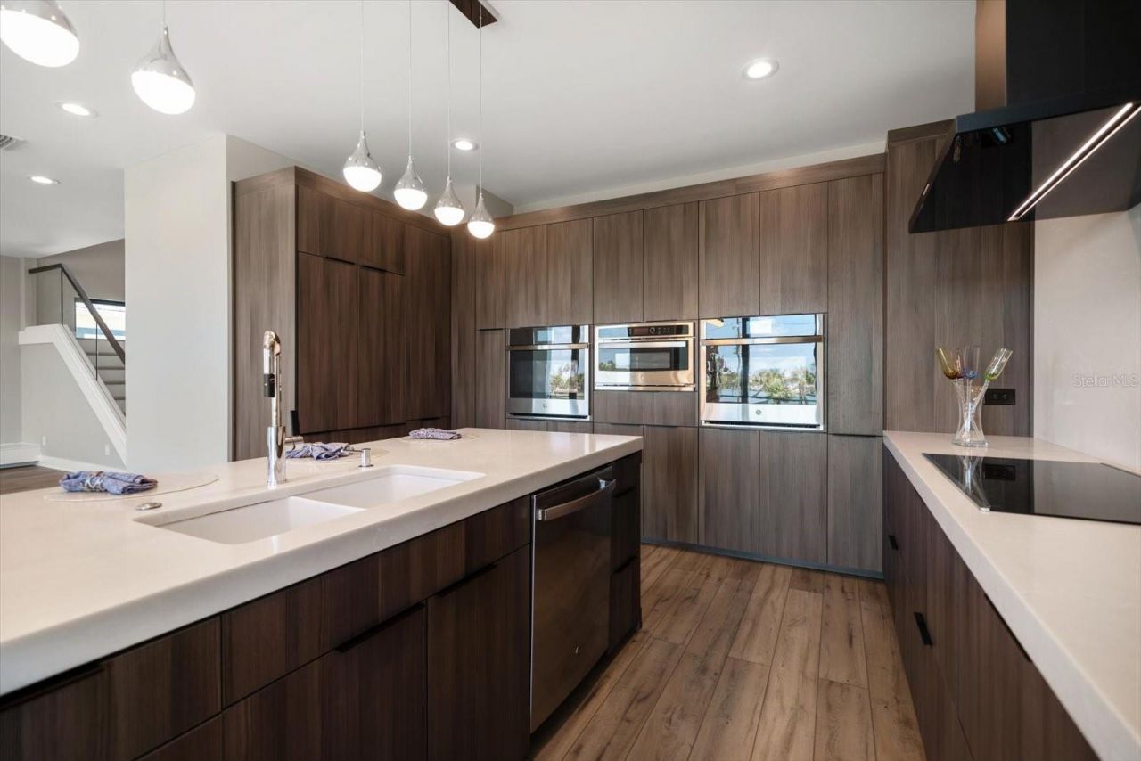 16047 Redington Drive, Redington Beach, FL 33708 Photo