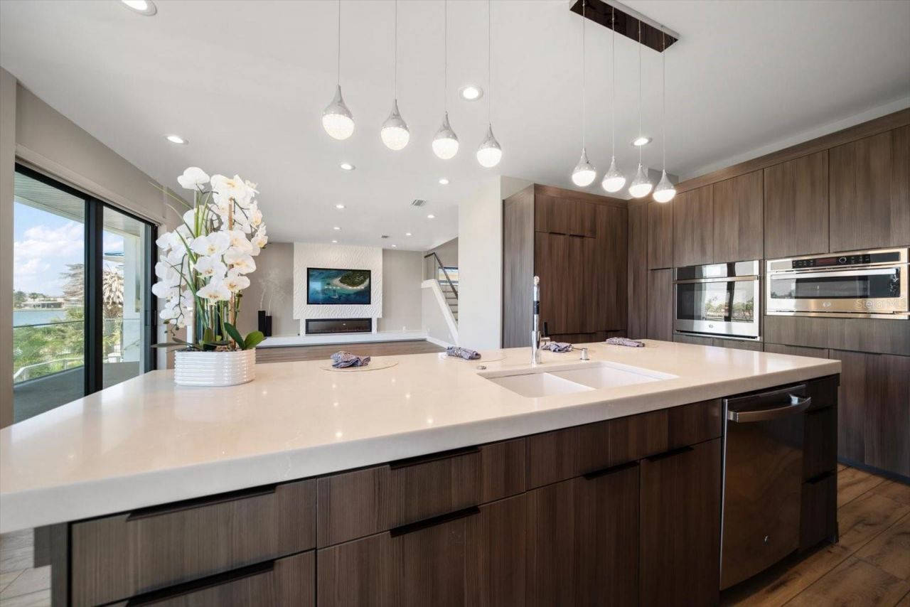 16047 Redington Drive, Redington Beach, FL 33708 Photo