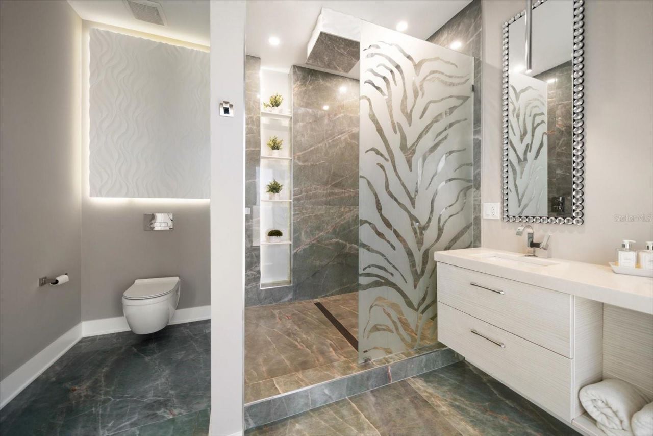 16047 Redington Drive, Redington Beach, FL 33708 Photo