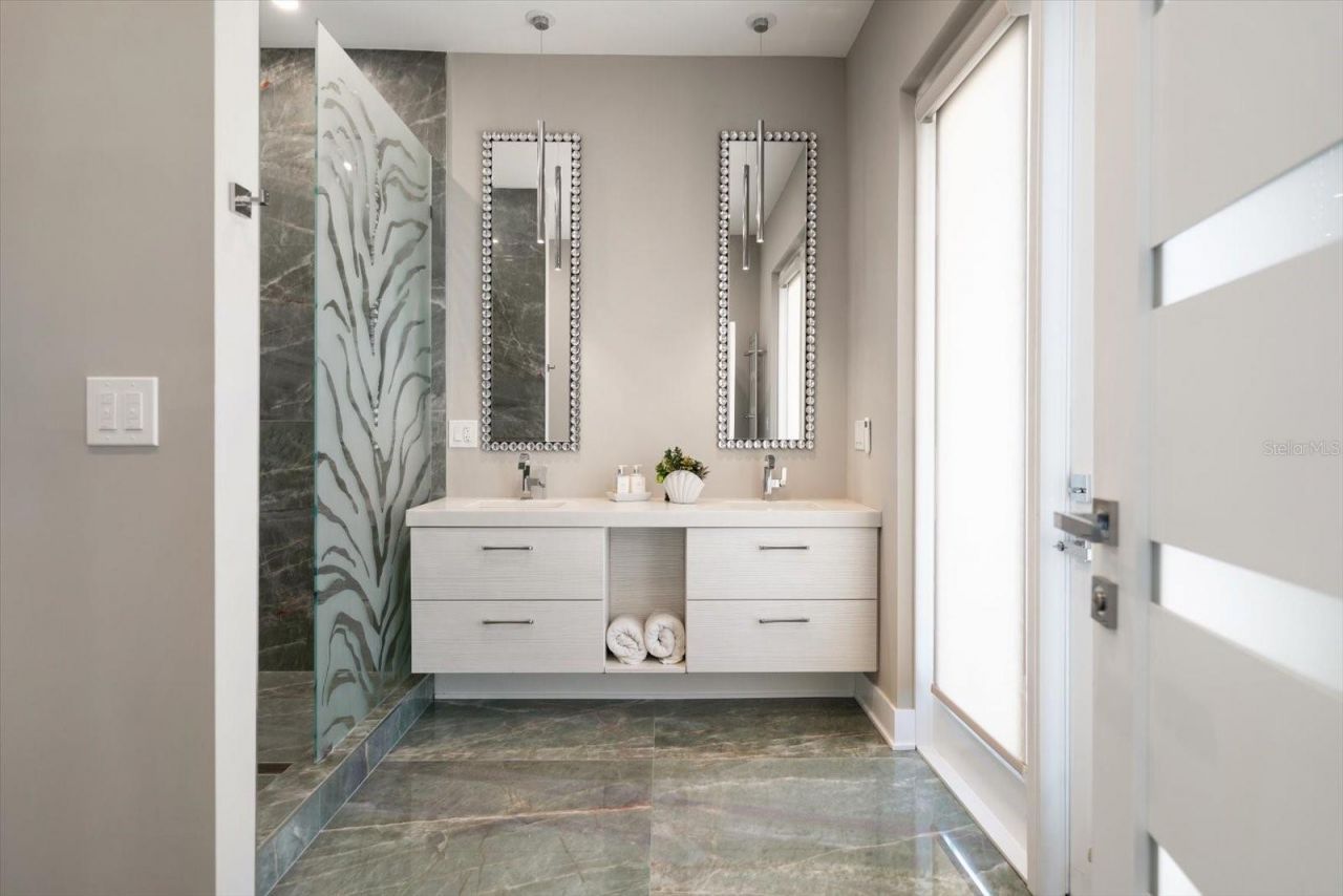 16047 Redington Drive, Redington Beach, FL 33708 Photo