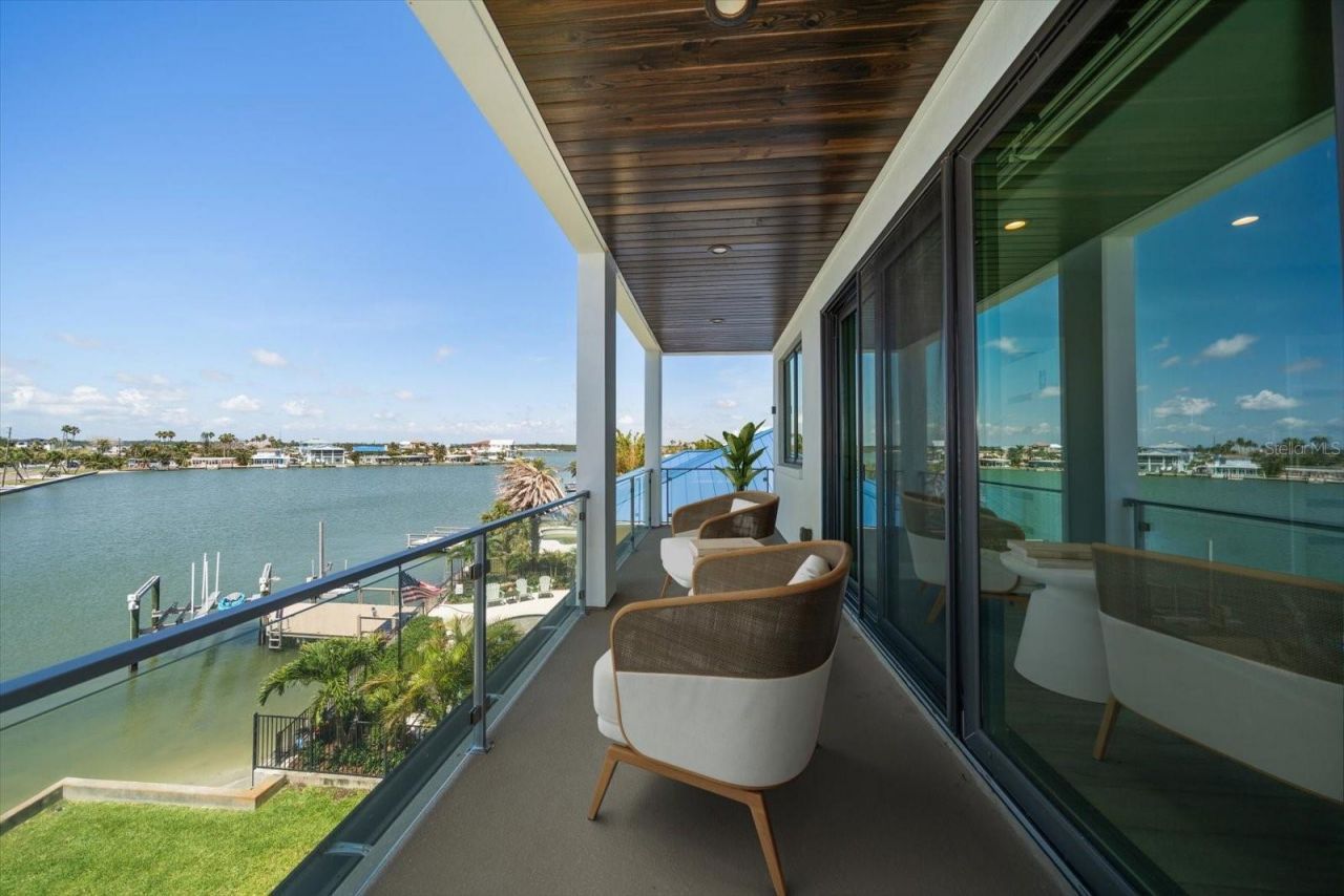 16047 Redington Drive, Redington Beach, FL 33708 Photo