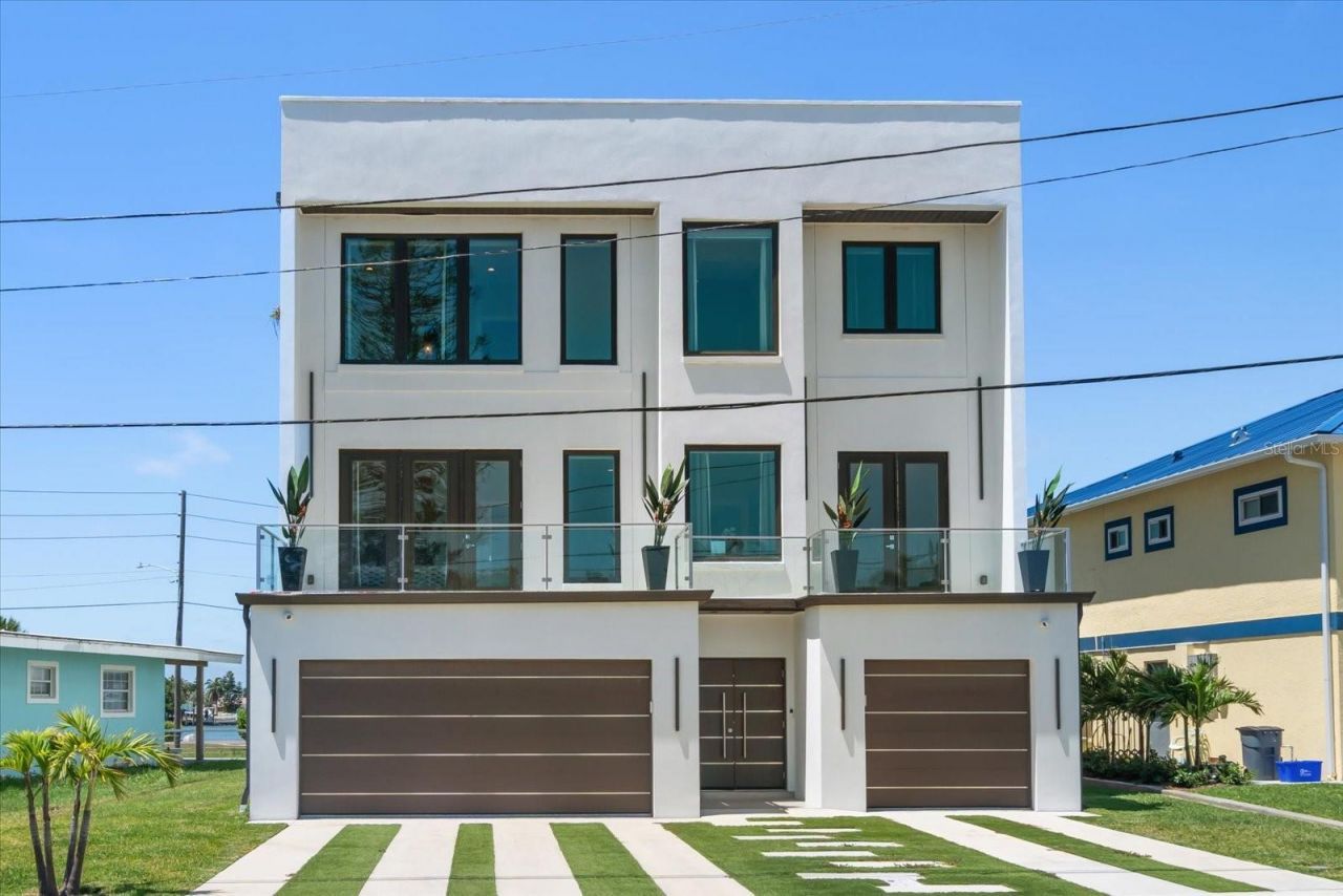 16047 Redington Drive, Redington Beach, FL 33708 Photo