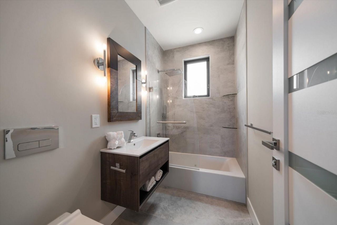 16047 Redington Drive, Redington Beach, FL 33708 Photo