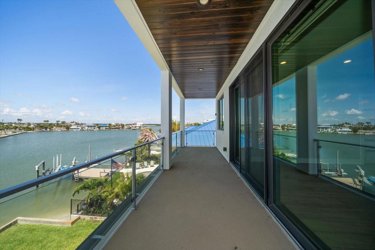 16047 Redington Drive, Redington Beach, FL 33708 Photo