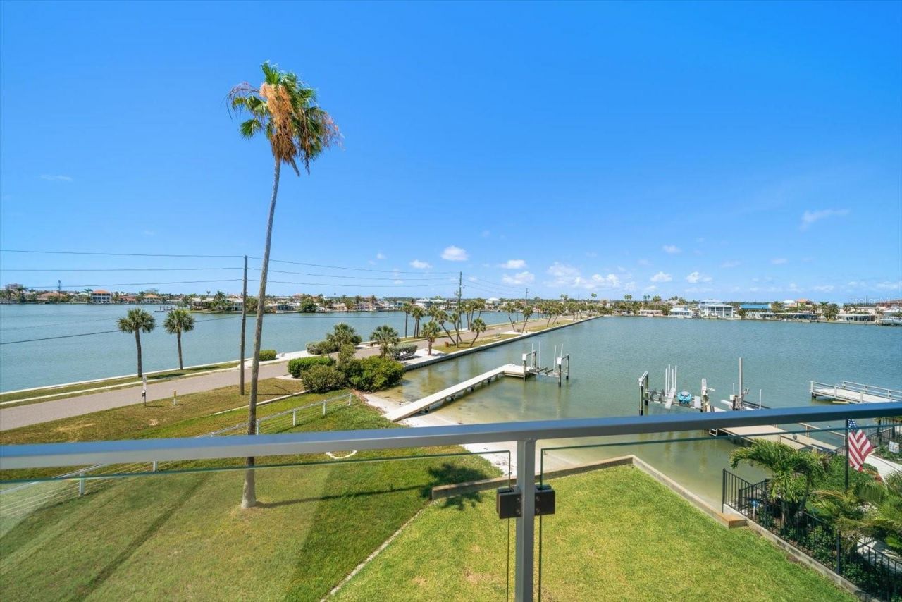 16047 Redington Drive, Redington Beach, FL 33708 Photo