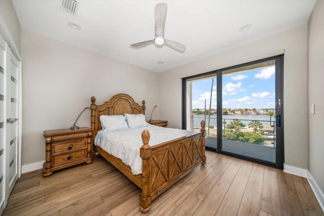 16047 Redington Drive, Redington Beach, FL 33708 Photo