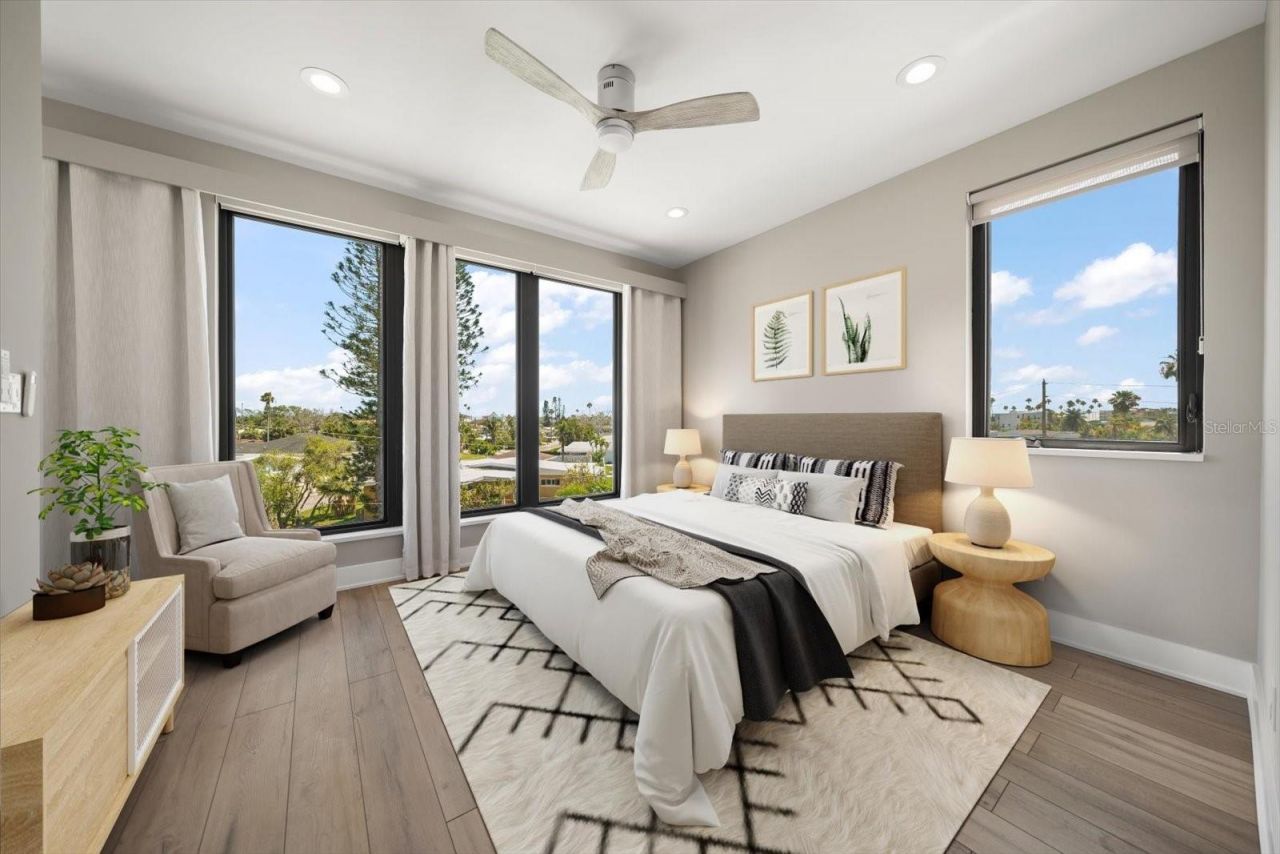 16047 Redington Drive, Redington Beach, FL 33708 Photo