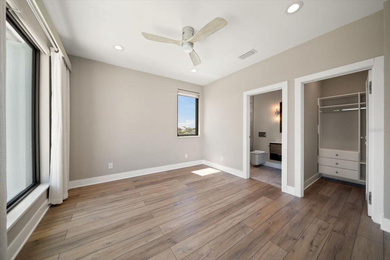 16047 Redington Drive, Redington Beach, FL 33708 Photo