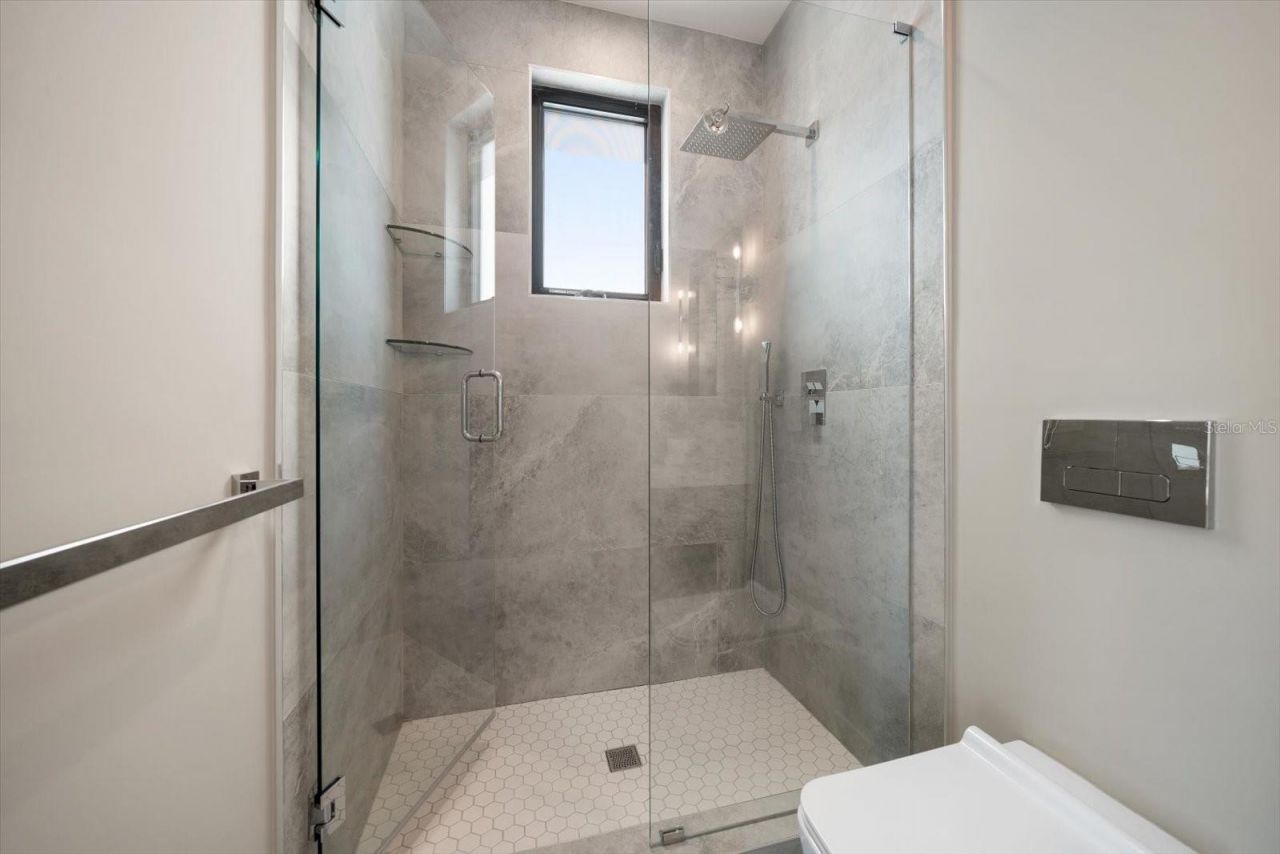 16047 Redington Drive, Redington Beach, FL 33708 Photo