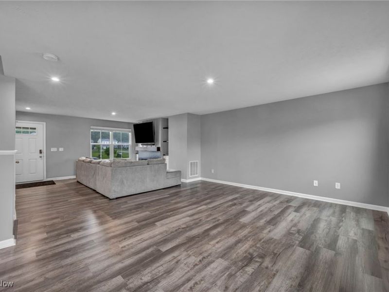 114 River Run Drive, Elyria, OH 44035 Photo 11