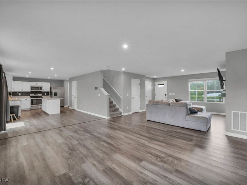 114 River Run Drive, Elyria, OH 44035 Photo 12