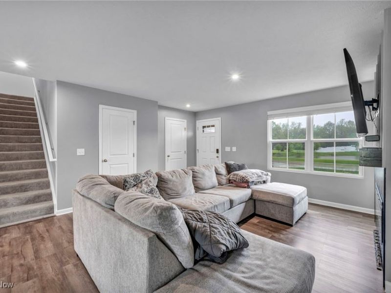 114 River Run Drive, Elyria, OH 44035 Photo 9