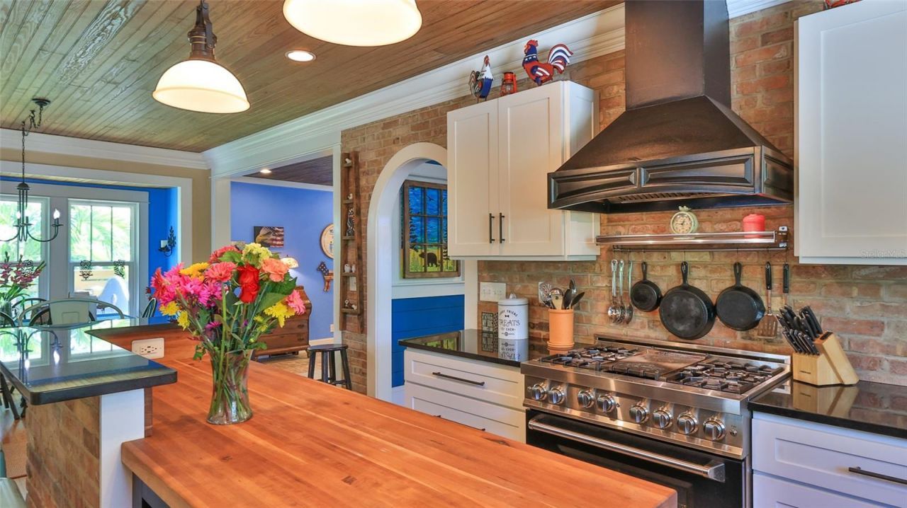 508 Faulkner Street, New Smyrna Beach, FL 32168 Photo