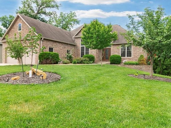 906 Cheatham Court, Warrensburg, MO 64093