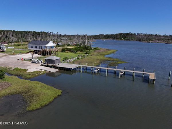 203 Old Carteret Road, Smyrna, NC 28579