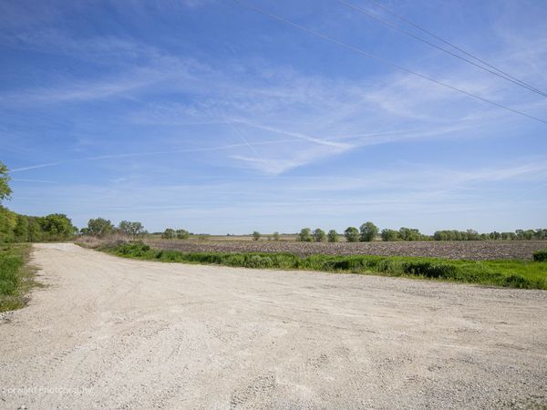 16011 Indian Road, Newark, IL 60541