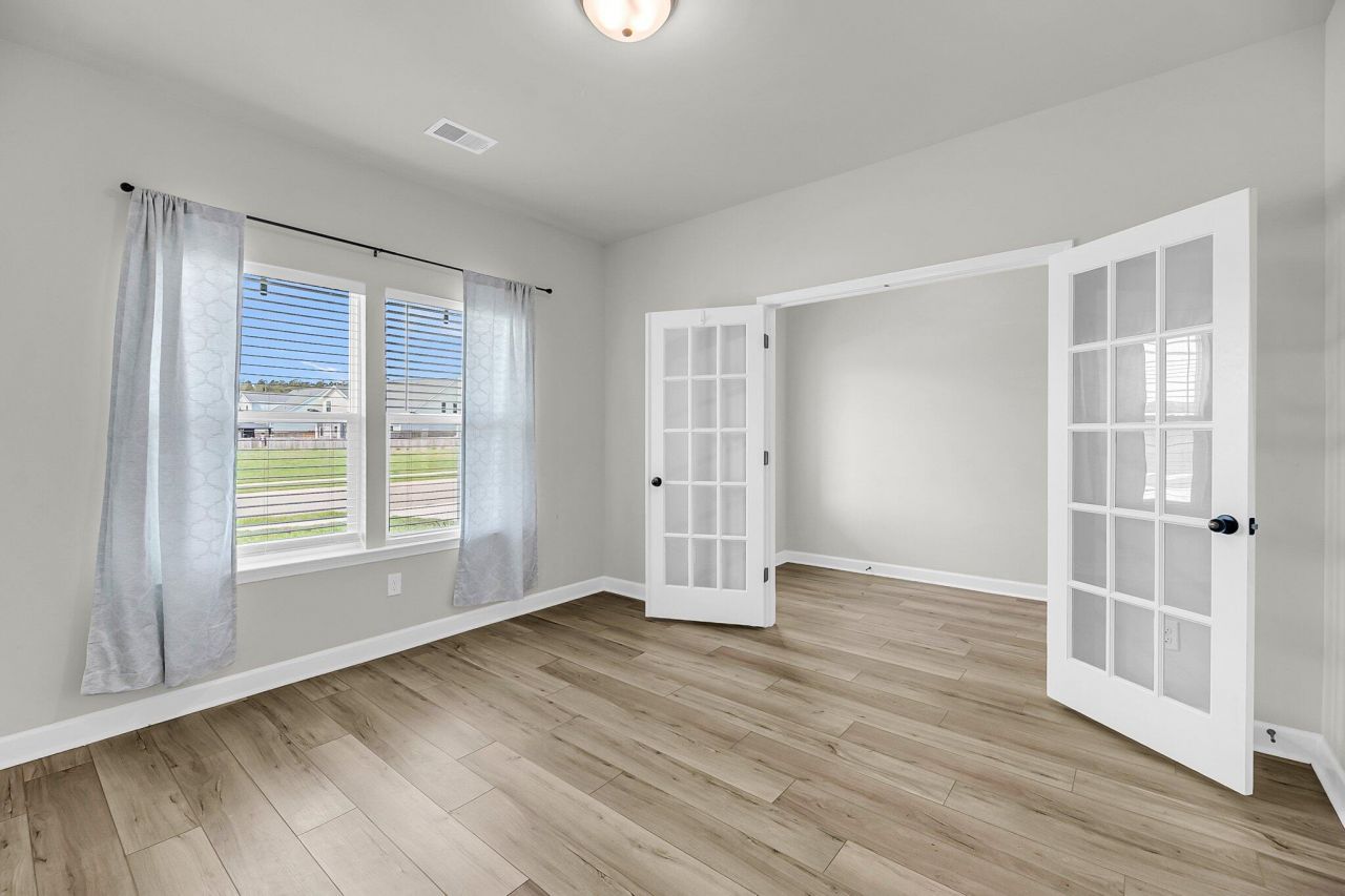 4308 Cotton Flt Road Photo 5