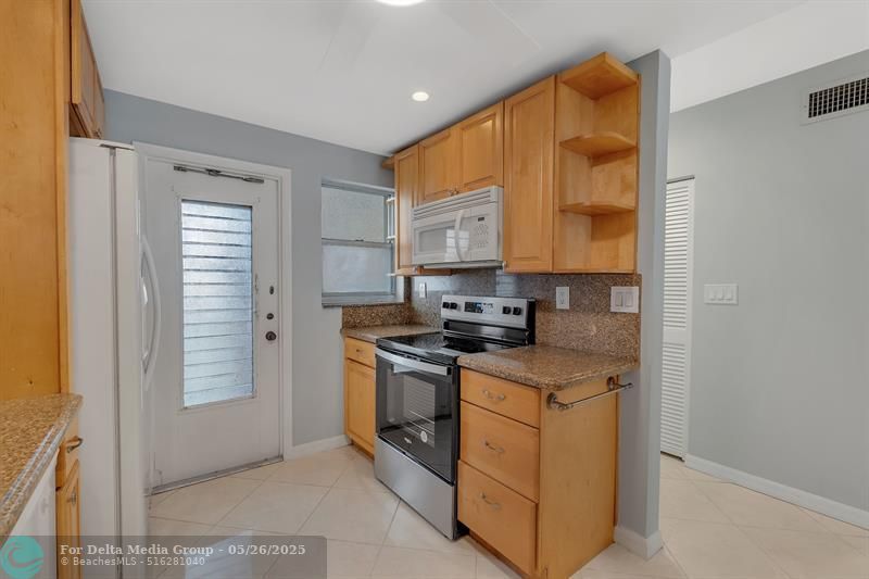 750 N Ocean Boulevard, Unit 408, Pompano Beach, FL 33062 Photo