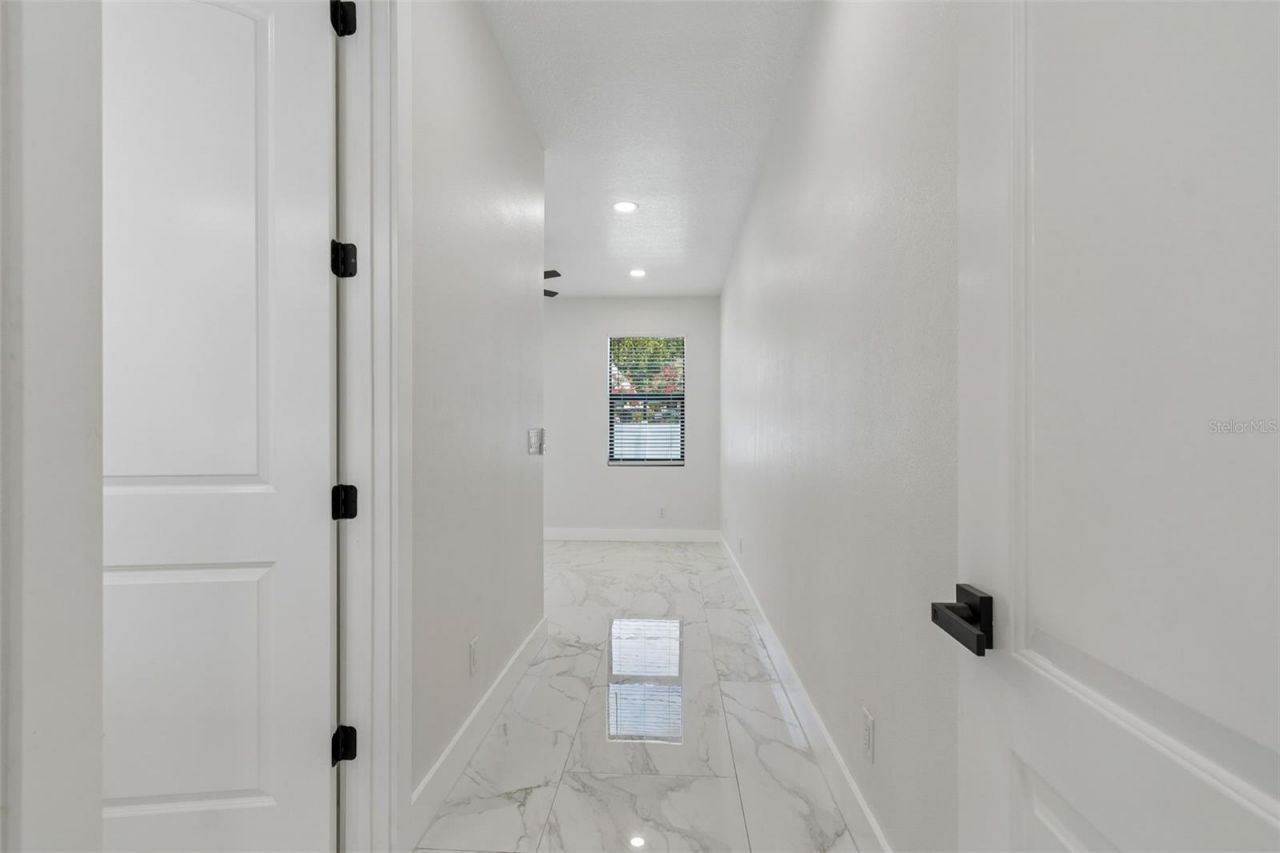 4101 W Mango Avenue, Tampa, FL 33616 Photo