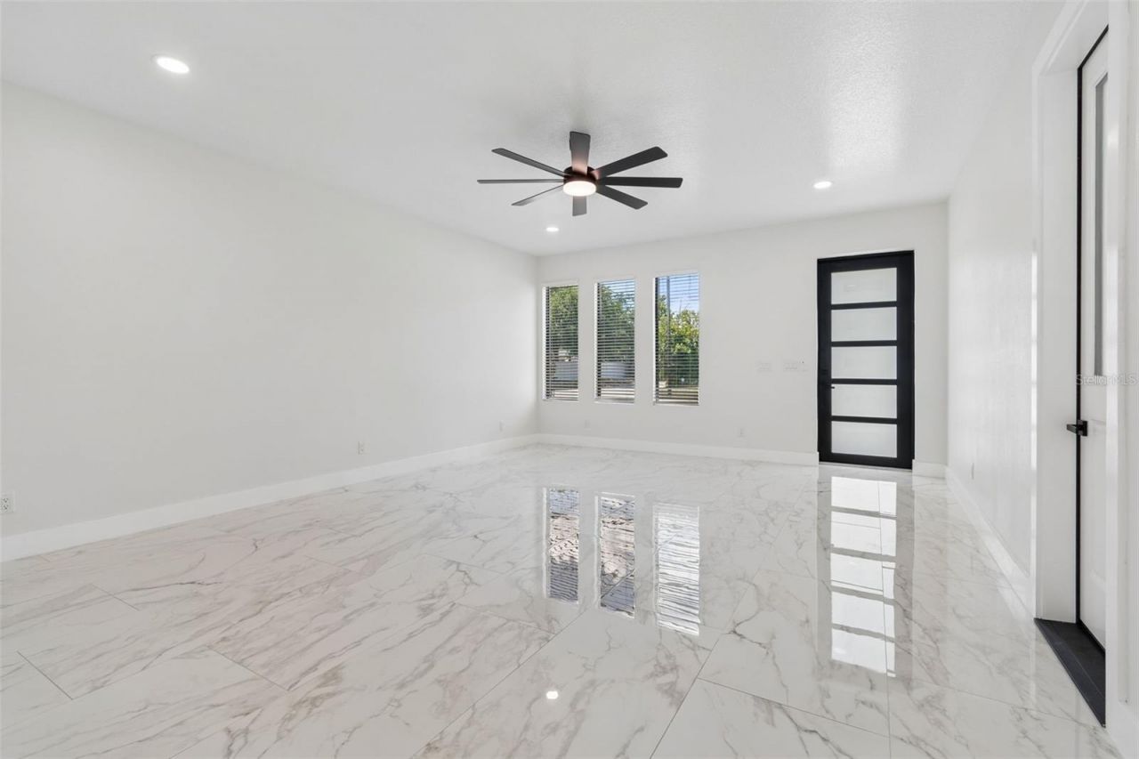 4101 W Mango Avenue, Tampa, FL 33616 Photo