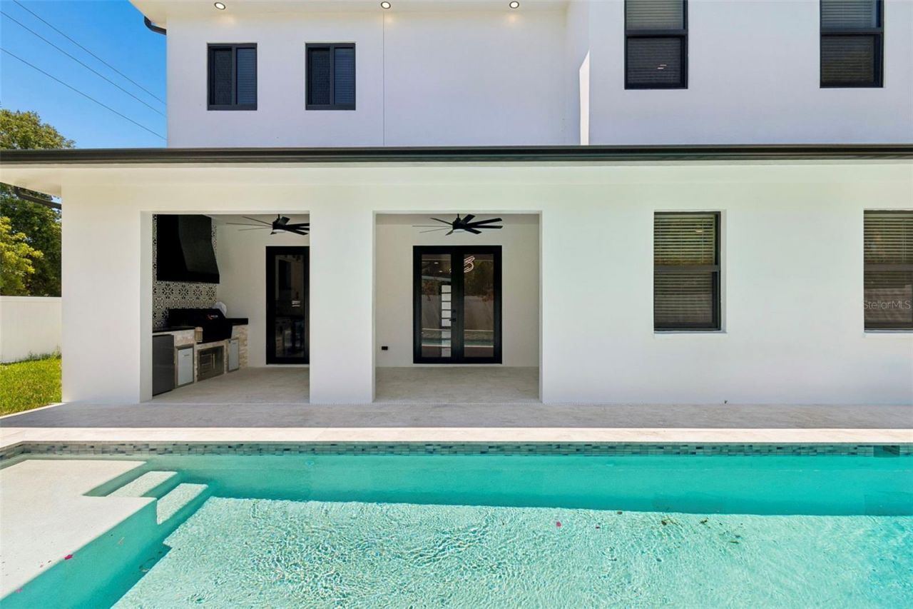 4101 W Mango Avenue, Tampa, FL 33616 Photo