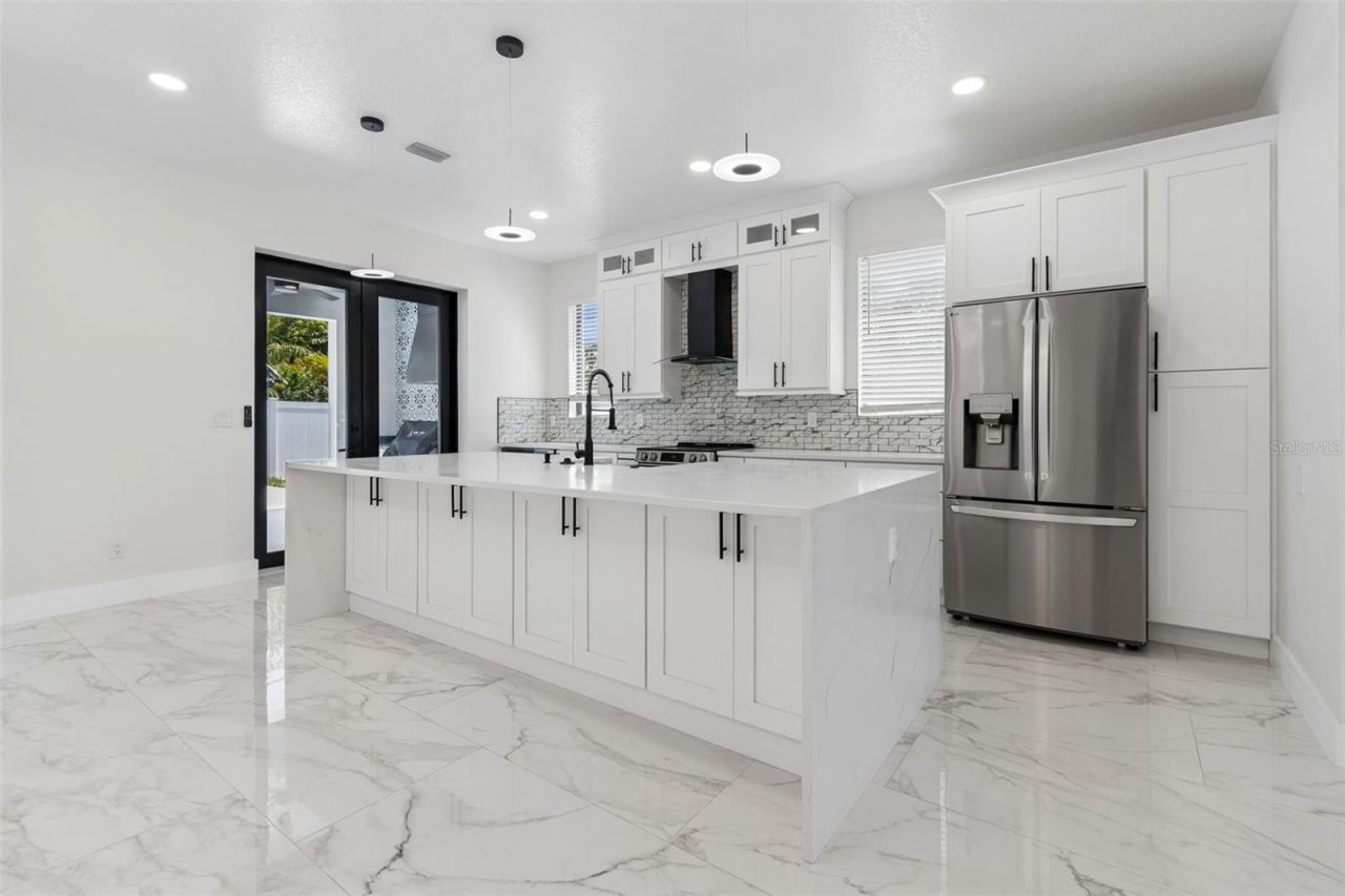 4101 W Mango Avenue, Tampa, FL 33616 Photo