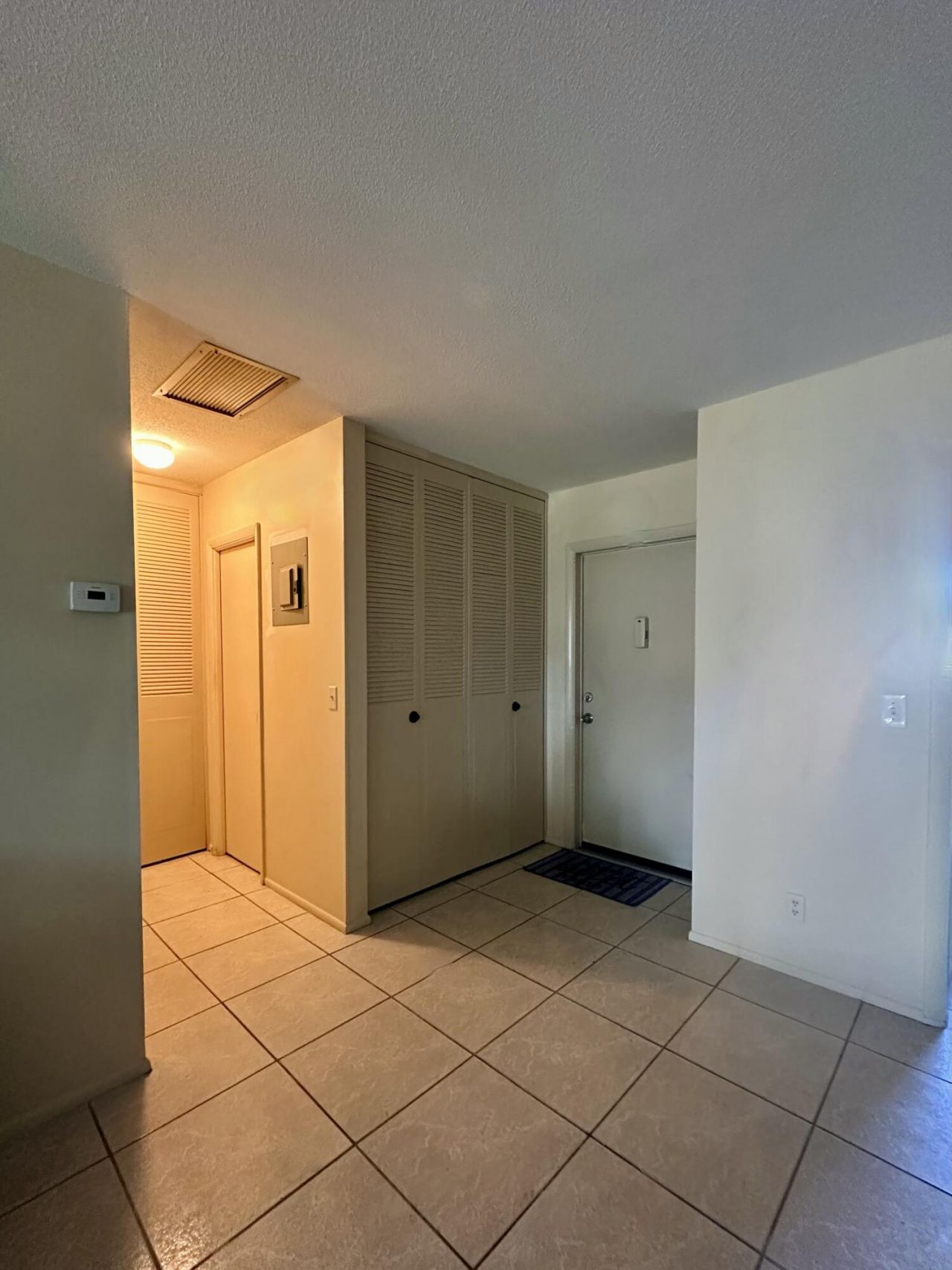 2842 Crosley Drive W, Unit B, West Palm Beach, FL 33415 Photo