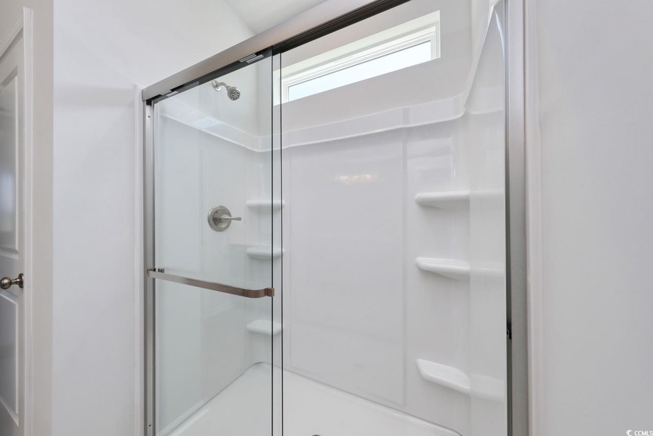 331 Garden Grove St Photo 14