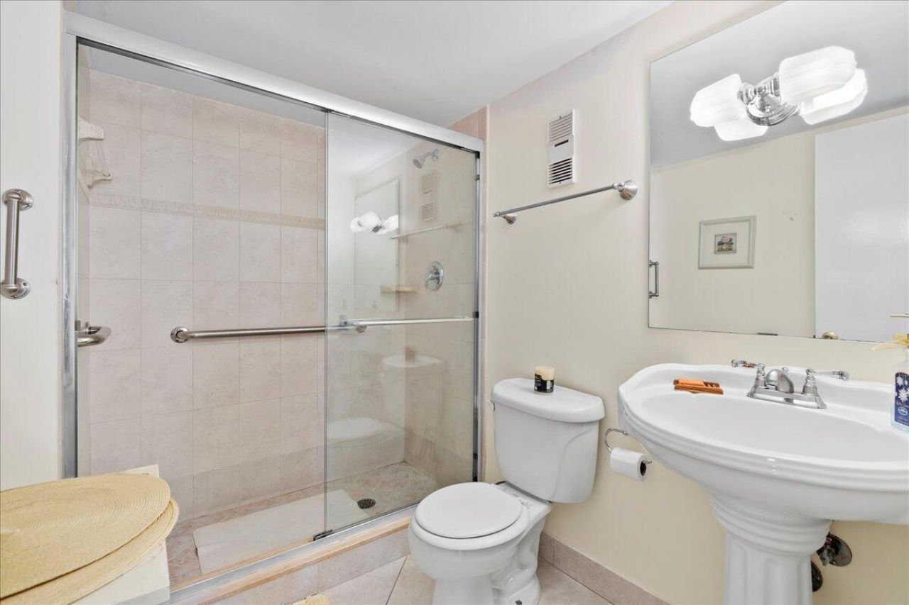 1009 N Ocean Boulevard, Unit 510, Pompano Beach, FL 33062 Photo