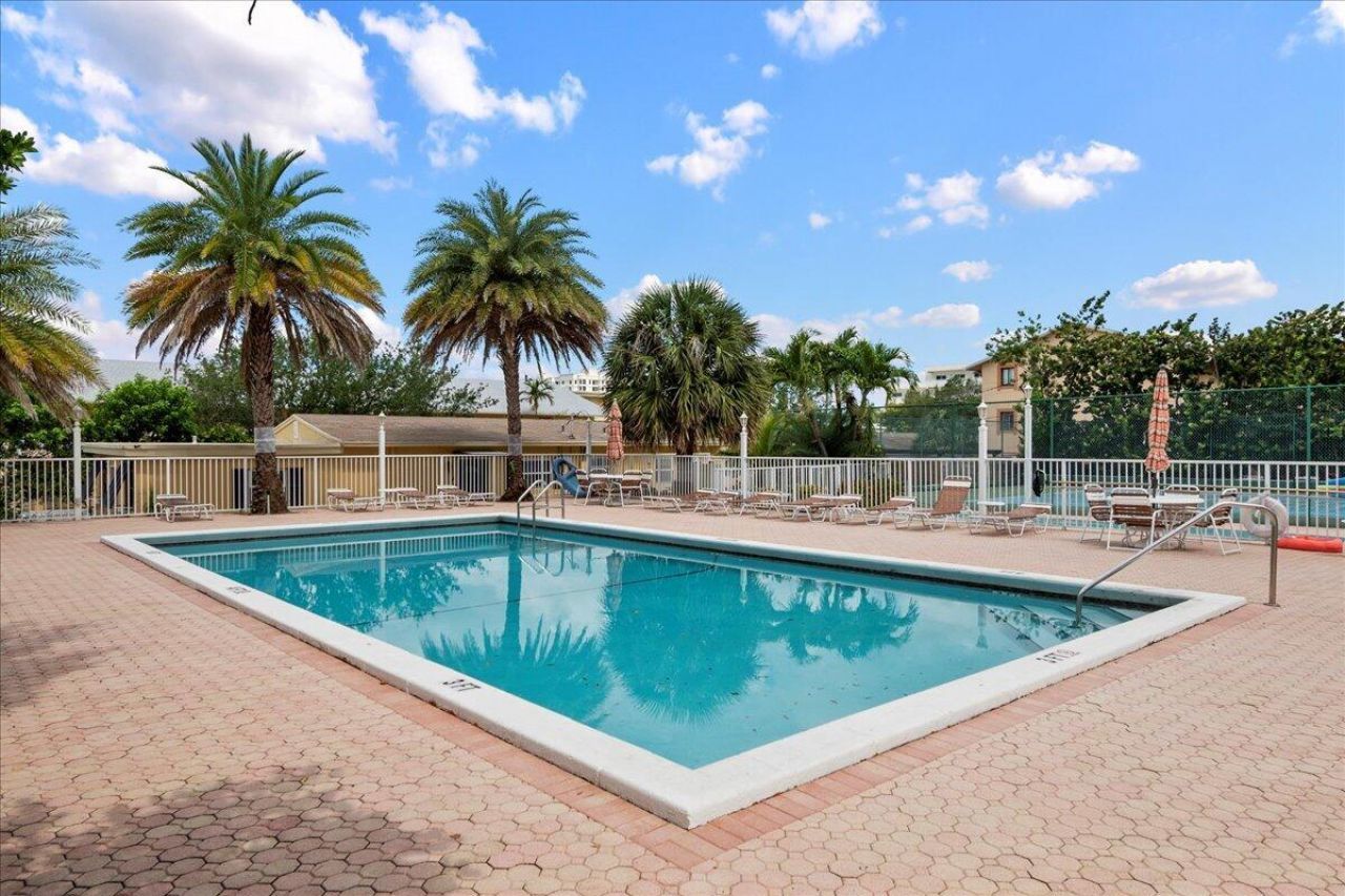 1009 N Ocean Boulevard, Unit 510, Pompano Beach, FL 33062 Photo