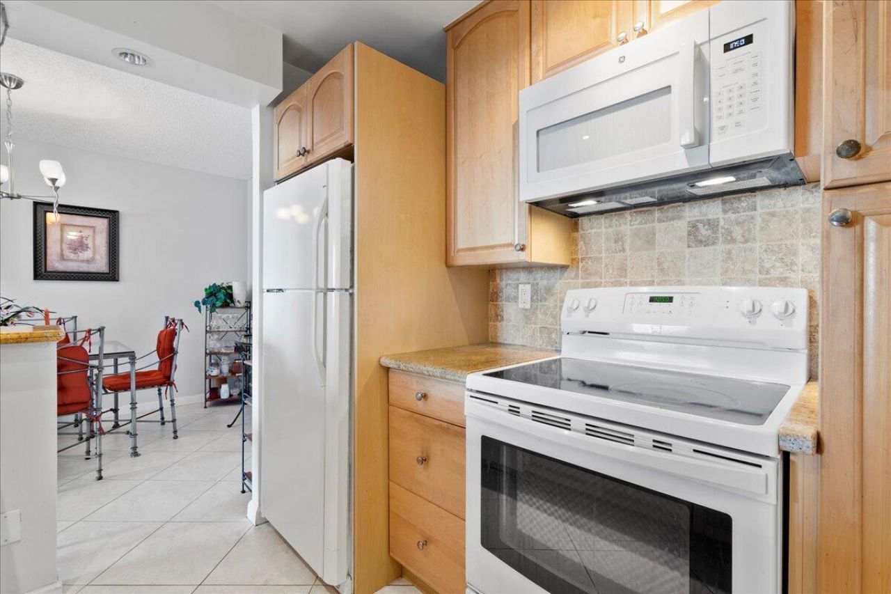 1009 N Ocean Boulevard, Unit 510, Pompano Beach, FL 33062 Photo