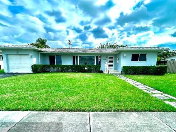 20515 Highland Lakes Blvd, Miami, FL 33179