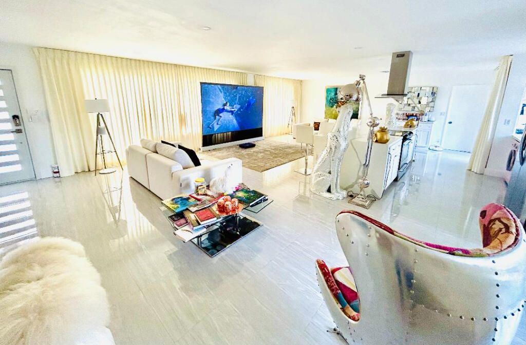 20515 Highland Lakes Boulevard, Miami, FL 33179 Photo