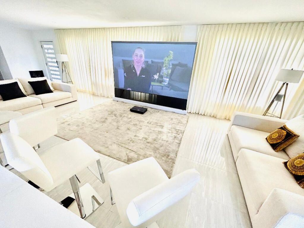 20515 Highland Lakes Boulevard, Miami, FL 33179 Photo