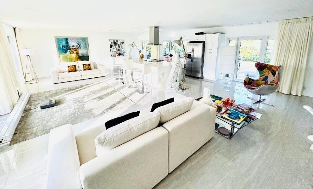 20515 Highland Lakes Boulevard, Miami, FL 33179 Photo