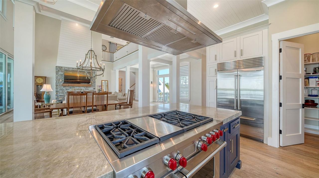 630 De Narvaez Drive, Longboat Key, FL 34228 Photo