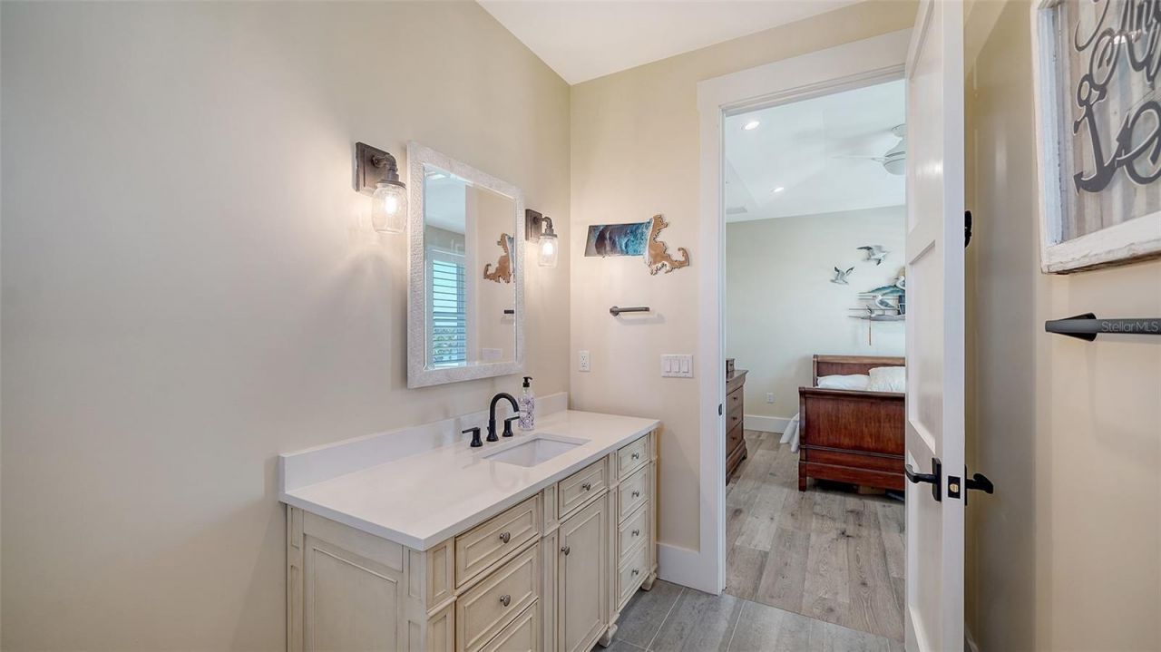 630 De Narvaez Drive, Longboat Key, FL 34228 Photo