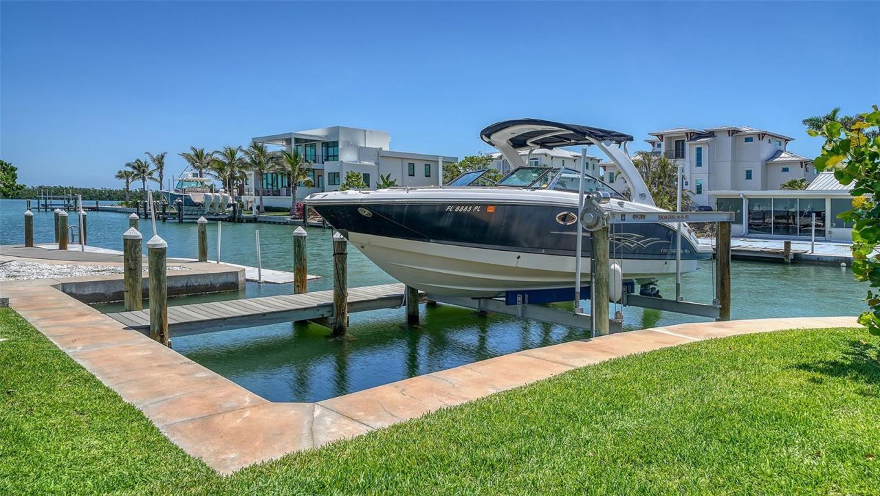 630 De Narvaez Drive, Longboat Key, FL 34228 Photo