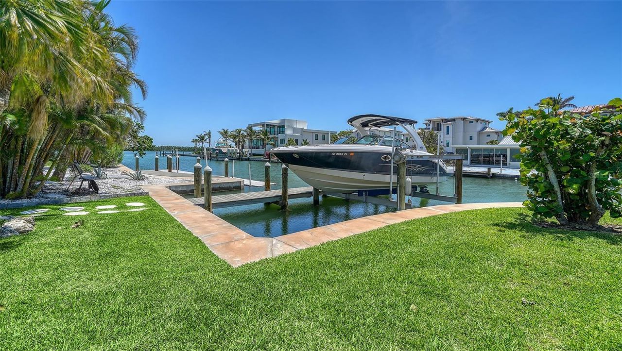 630 De Narvaez Drive, Longboat Key, FL 34228 Photo