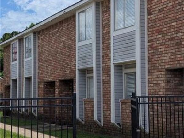 8726 ELVIN Drive, Unit B, Baton Rouge, LA 70810