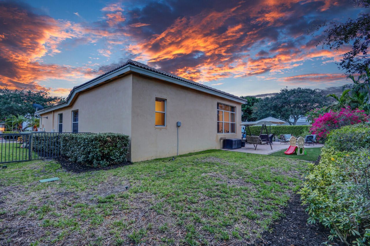 146 Magnolia Way, Tequesta, FL 33469 Photo