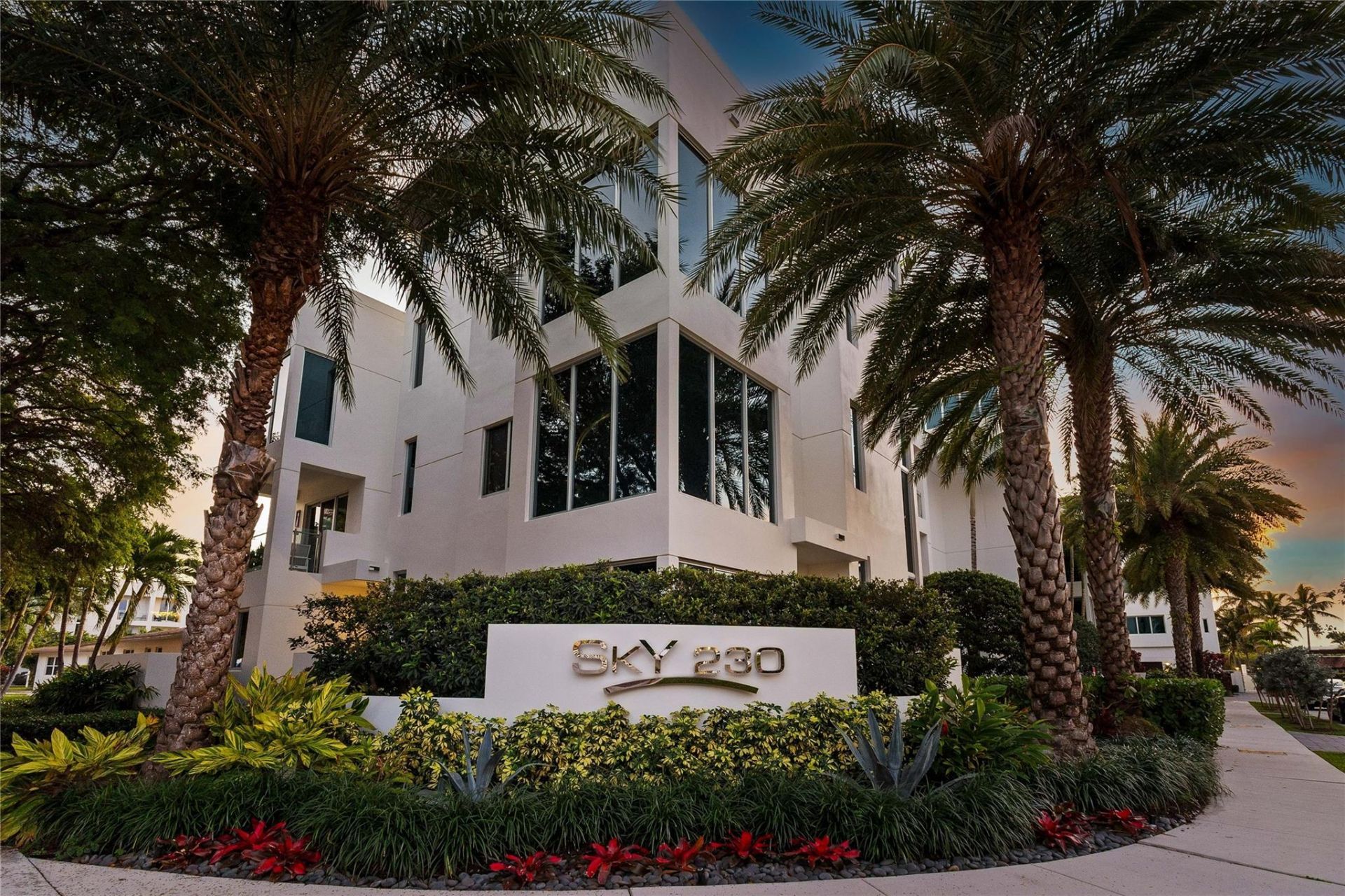 244 Shore Court, Lauderdale by the Sea, FL 33308 Photo